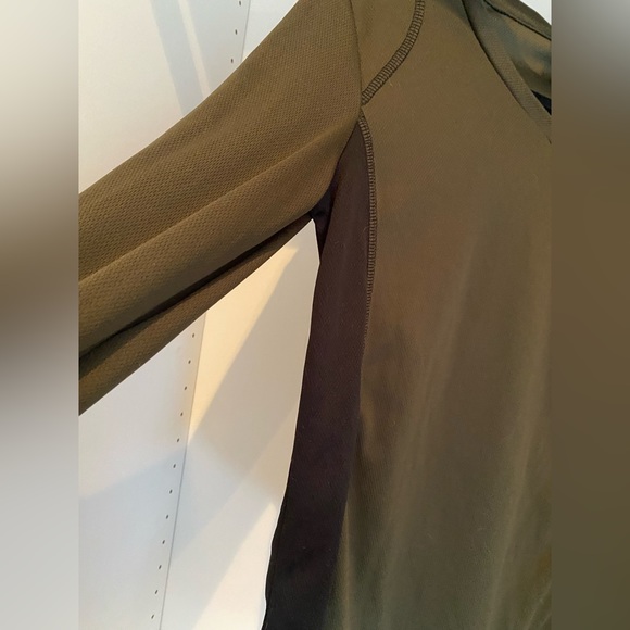 9.84 sport top by Bruny Surin - Picture 4 of 4